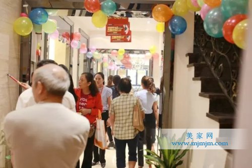 �F(xi��n)��(ch��ng)�͑�һ�˽�һ��